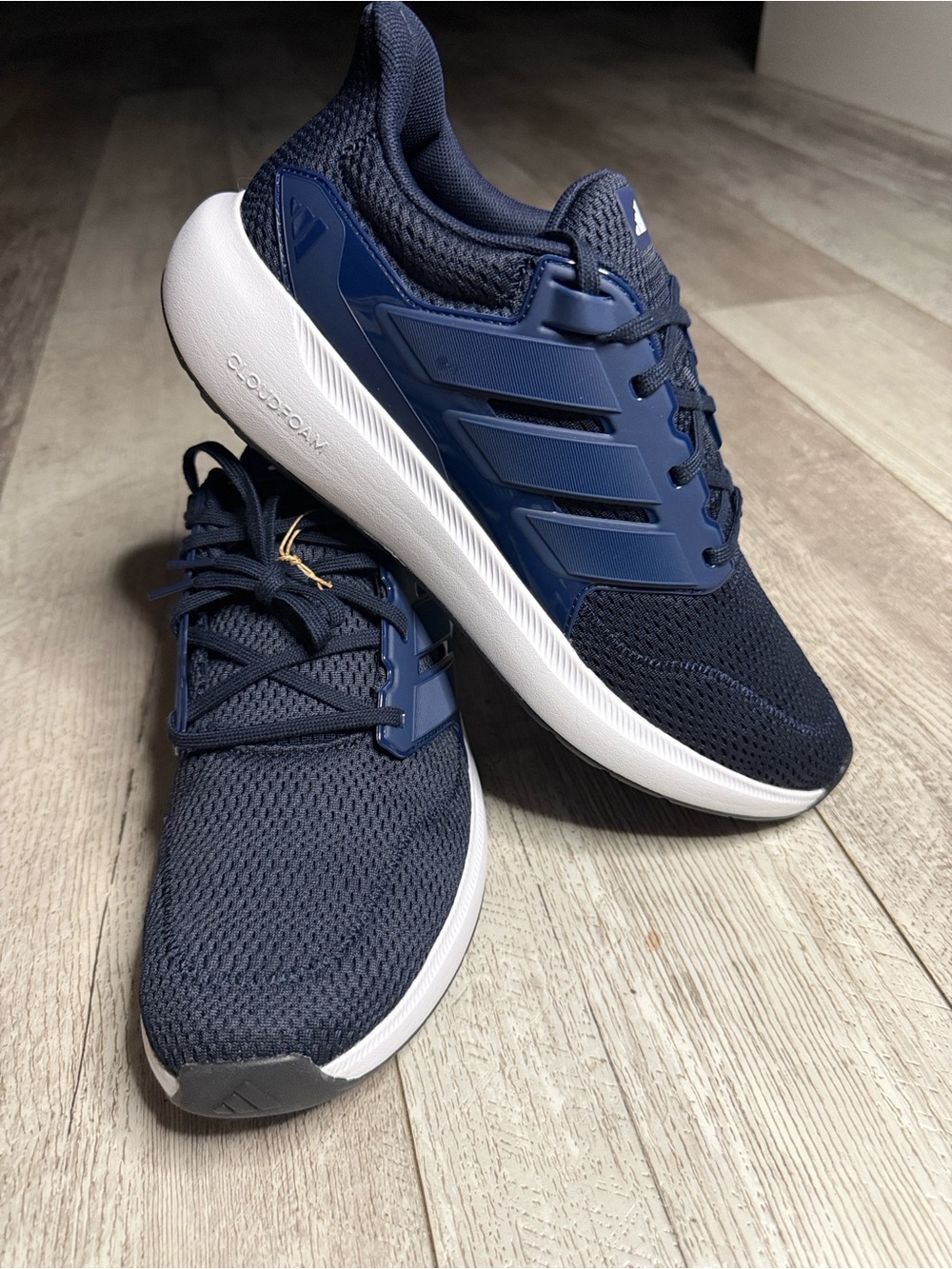 Adidas Ultimashow 2.0 Men’s Running Shoe - Navy Blue & White Mens Size 11,5